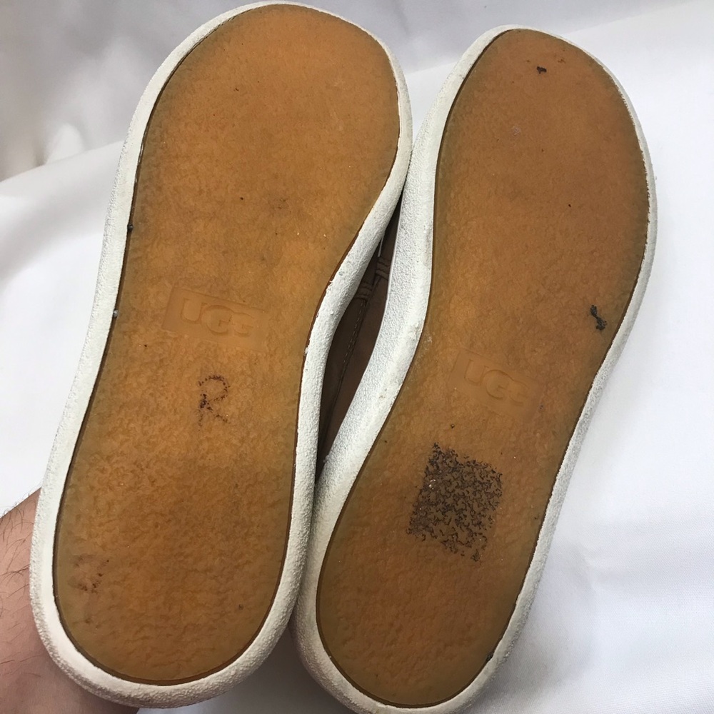 UGG Women’s Gene Sneakers Tan sz 9.5 - Picture 10 of 15